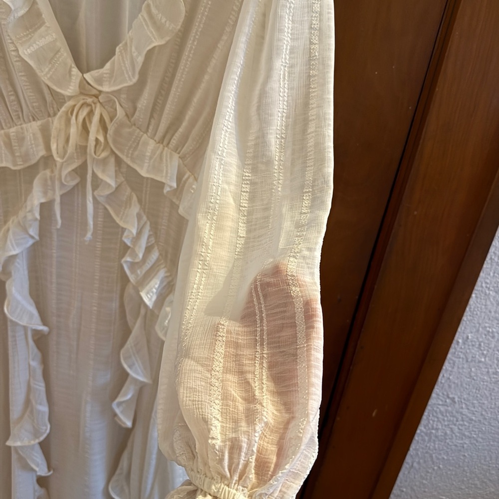 Ivory Ruffle Maxi Dress - Picture 4 of 7